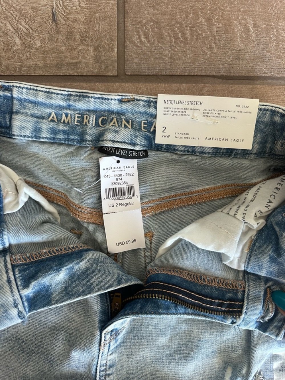 American Eagle Light Blue Stretch Jeans - Size 2 - Picture 4 of 7